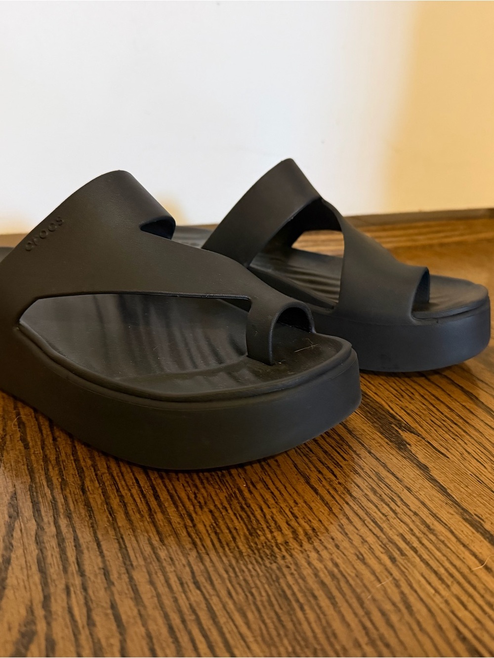 Crocs Gateway Platform Sandals - Fits 6/6.5